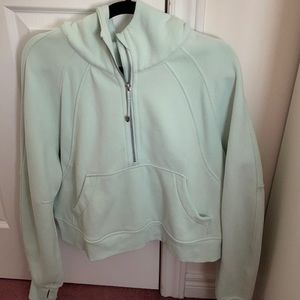 Lululemon Scuba Half-Zip in Delicate Mint. Size M/L